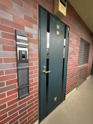 【玄関】 | シャングリア丸太