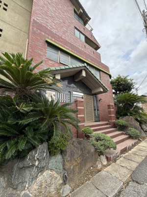 【エントランス】 | シャングリア丸太