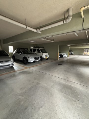 【駐車場】 | シャングリア丸太