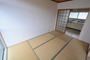 サンハイツの居間