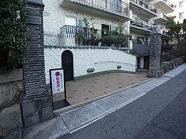御影アーバンライフのエントランス