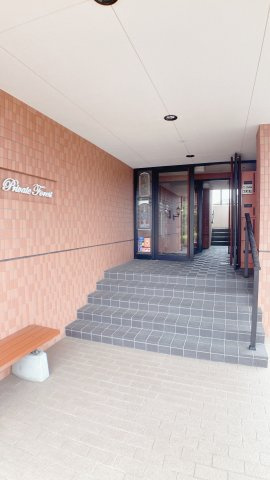 プライベート・フォレストのロビー