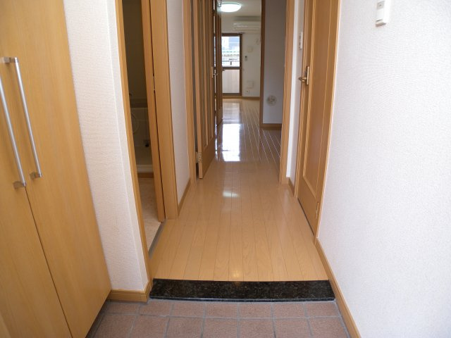 フラットFの玄関
