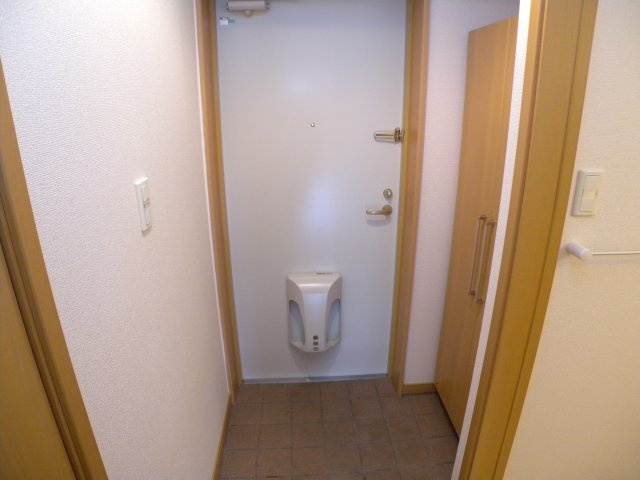 フラットFの玄関