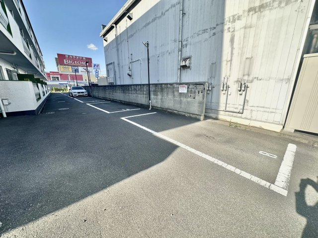 【駐車場】 | ステラマリス伸和