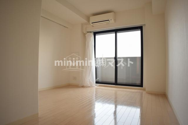 ＫＤＸレジデンス難波南の居間・リビング|広々とした室内です。