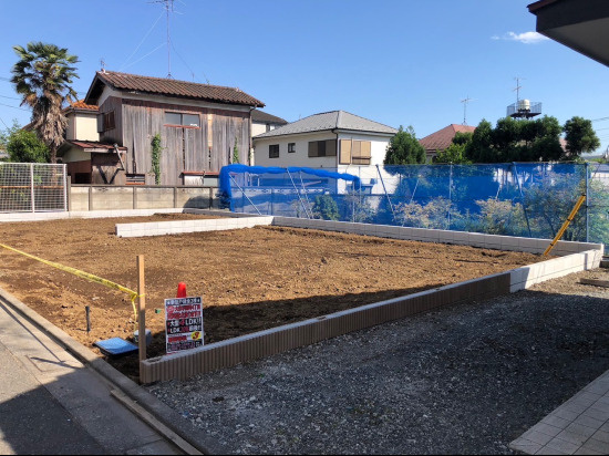 練馬区大泉学園町4丁目新築分譲住宅の前面道路含む現地写真