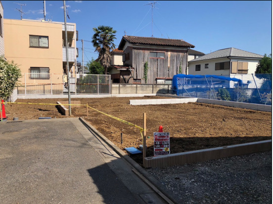 練馬区大泉学園町4丁目新築分譲住宅の前面道路含む現地写真
