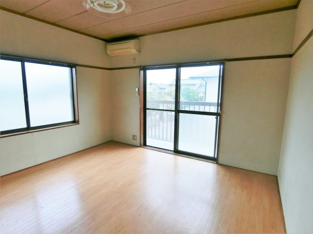 ハウス・インテックの居間・リビング