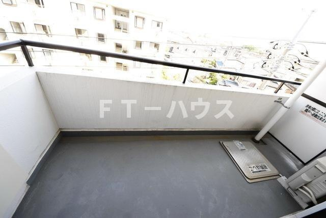 Ｔ’ｓ　ｇａｒｄｅｎ習志野台のバルコニー