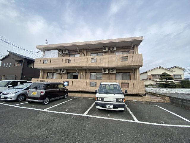 カトレアハイツの駐車場