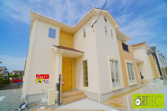 【外観】 | こちらの物件が気になるようでしたら、0120-300-697までお気軽にご連絡ください♪人生でいちばん大きなお買い物です、いつでもご案内いたします。ゆっくりご見学ください現地だからわかる事があります