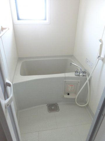 アイセイハイツIIの浴室|日々の暮らしに欠かせないお風呂です