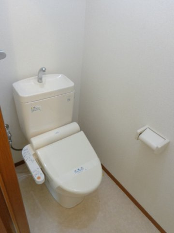 アイセイハイツIIのトイレ|清潔感のあるトイレです