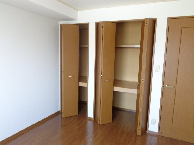 アイセイハイツIIの収納|大きなものも収納できそうです
