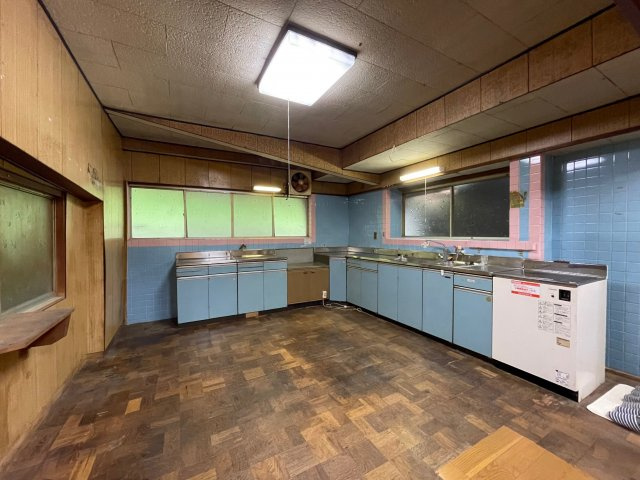 桜井市小夫　中古戸建のキッチン