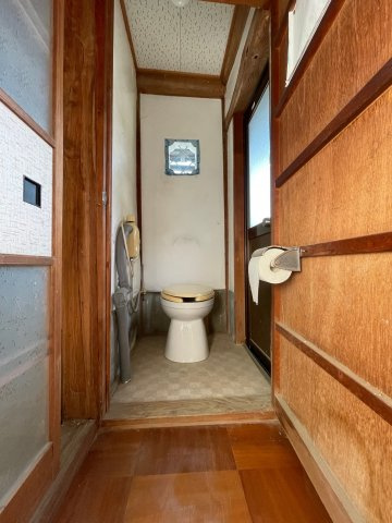 桜井市小夫　中古戸建のトイレ