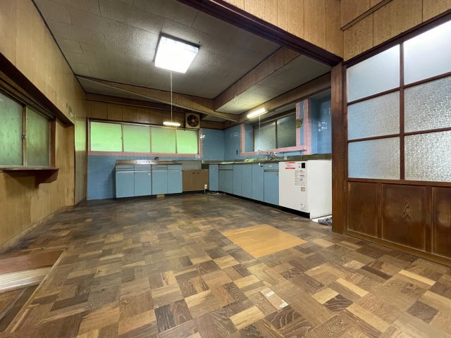 桜井市小夫　中古戸建のキッチン