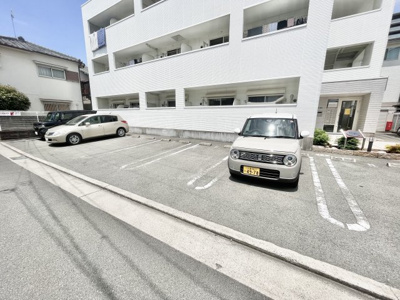 【駐車場】 | ラージ