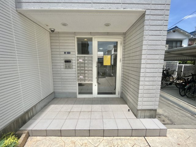 【エントランス】 | ラージ