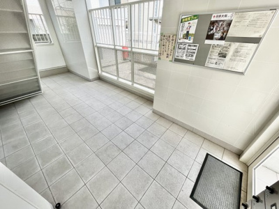 【ロビー】 | ラージ