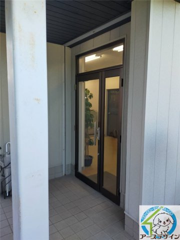 姫路市花田町事務所付倉庫のエントランス