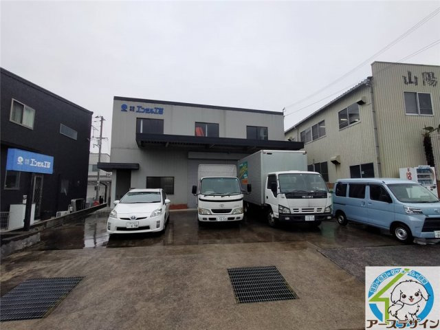 姫路市花田町事務所付倉庫の駐車場