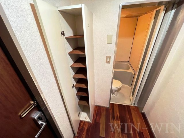 ユトリロ宮下町の玄関