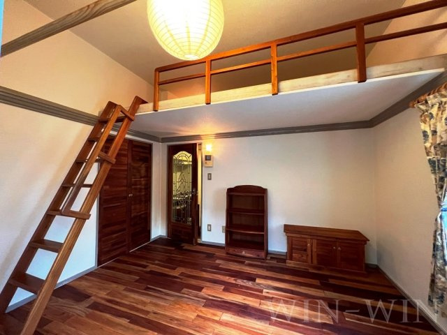 ユトリロ宮下町の居間・リビング