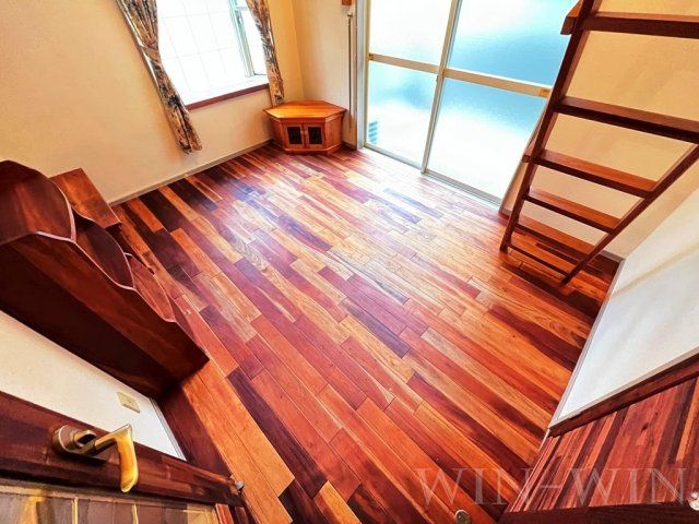 ユトリロ宮下町の居間・リビング