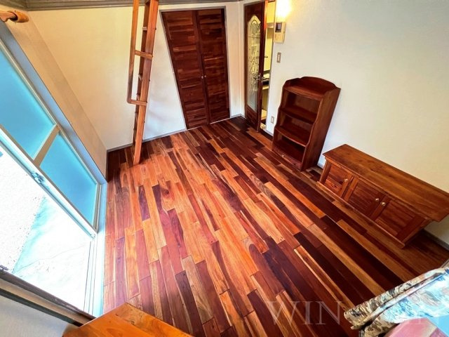 ユトリロ宮下町の居間・リビング