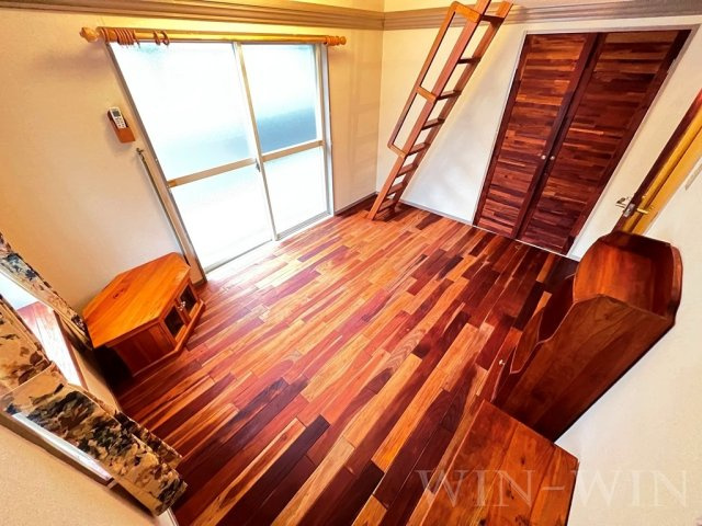 ユトリロ宮下町の居間・リビング