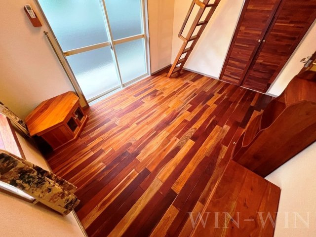 ユトリロ宮下町の居間・リビング