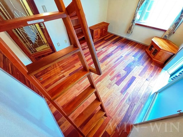 ユトリロ宮下町の居間・リビング