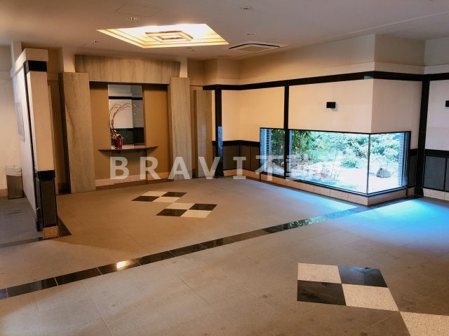 アクアプレイス四天王寺　BRAVI不動産のロビー|【アクアプレイス四天王寺】毎日通るロビーはこのようになっています