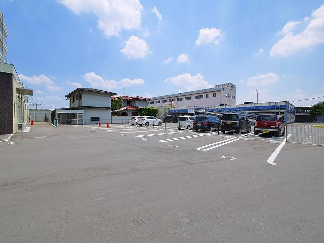 ディーズパークの駐車場|駐車場があるので、車を買う予定の方も安心です