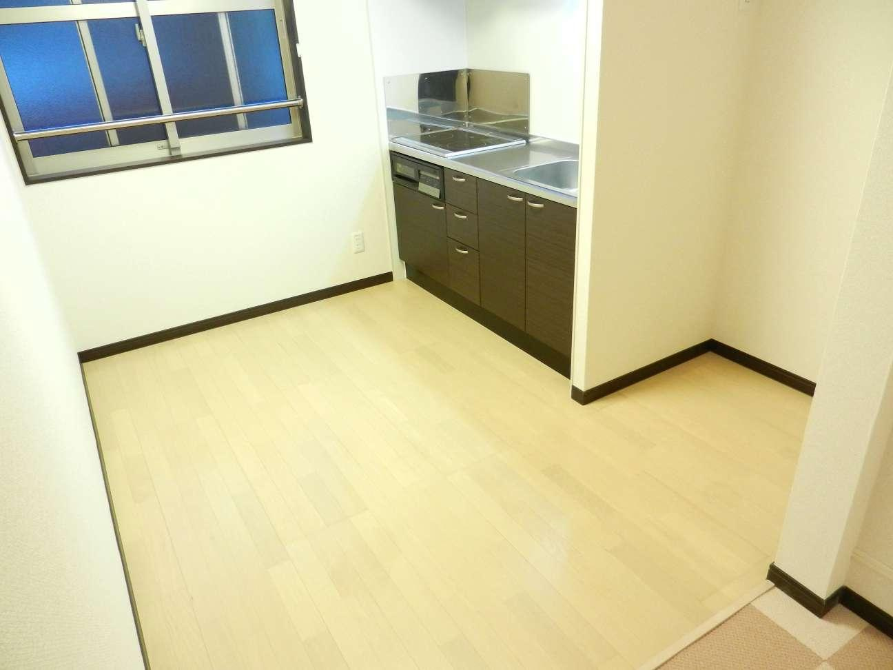 レオネクストルーポの居間・リビング