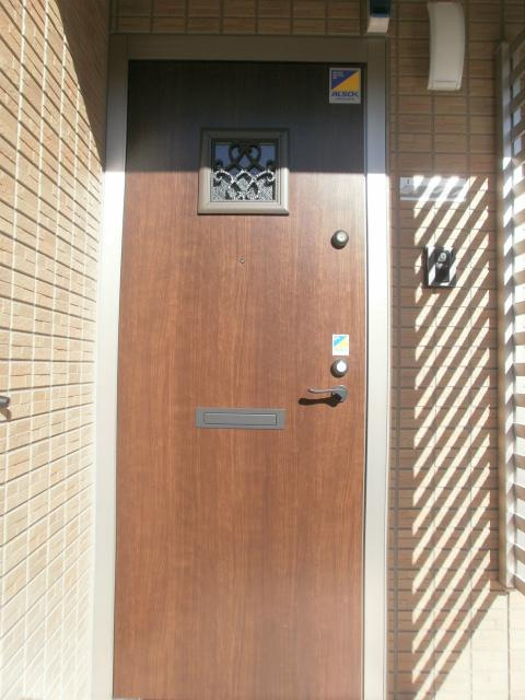 シュエットⅢ　平和のエントランス|玄関前