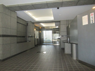 【エントランス】