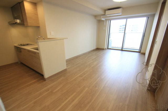 グランドメゾン新梅田タワー THE CLUB RESIDENCEの居間・リビング