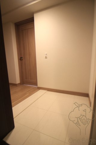 グランドメゾン新梅田タワー THE CLUB RESIDENCEの玄関