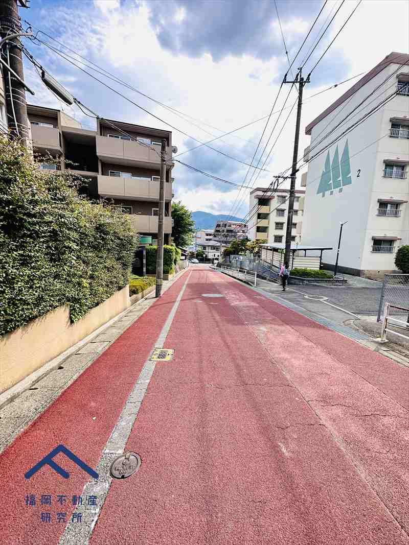 ロワールマンション長丘の周辺