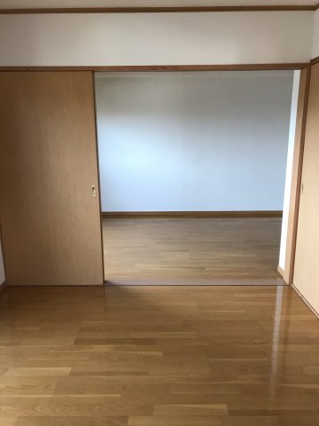 ビュースカイの洋室|使い勝手のいい洋室です