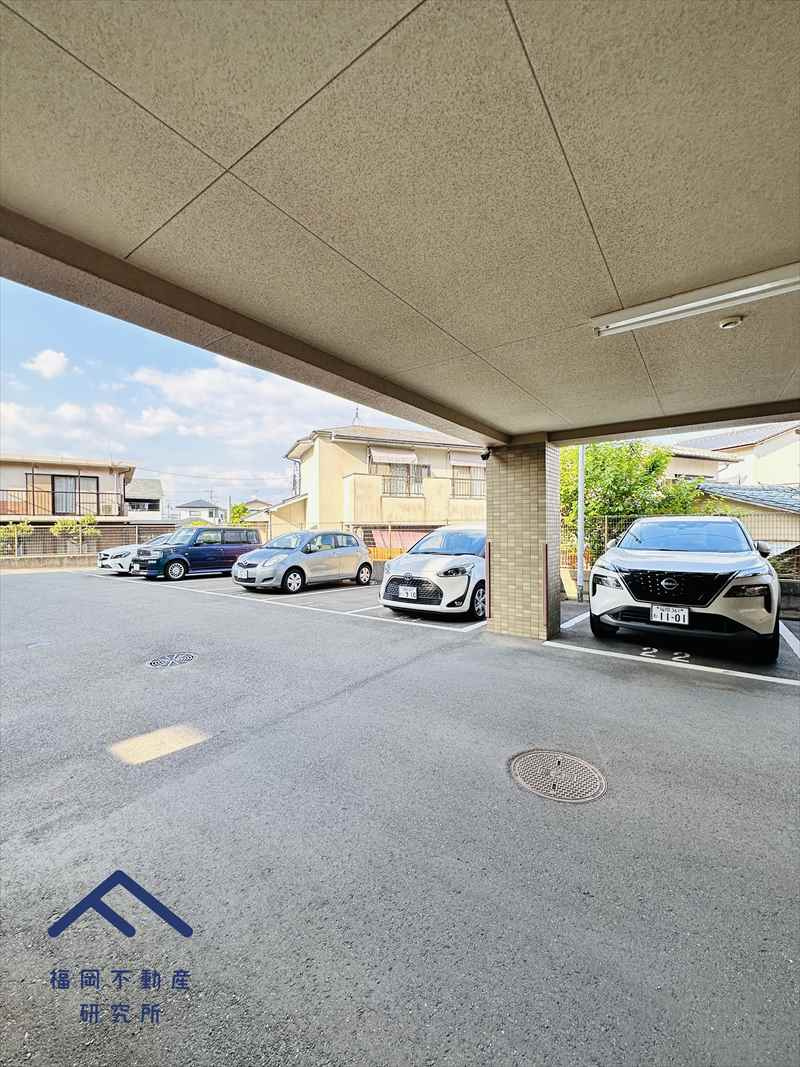 シティオ老司二番館の駐車場