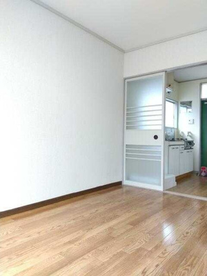 【寝室】 | サニーハイム