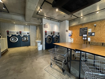 【周辺】 | メトリブ三軒茶屋 | 物件から徒歩6分にもコインランドリーあり