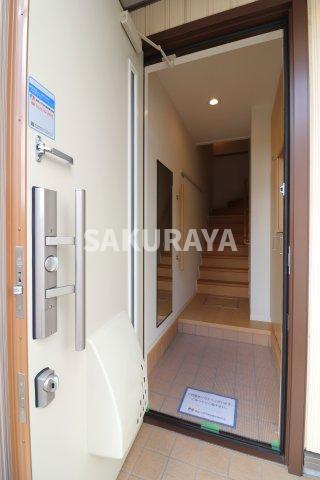 グリーンハーブの玄関|2023年撮影。現況と異なる場合がございます。