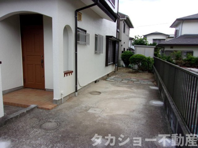 【駐車場】 | 市原市光風台4丁目　中古戸建 | 車種によって2台駐車可能です!!
