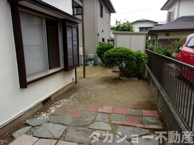 【駐車場】 | 市原市光風台4丁目　中古戸建 | 奥に1台目を停めれば縦列で2台駐車可能です。