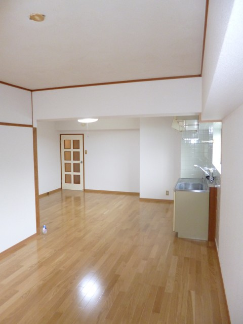 ライトハウス【キャッシュバック対象物件】の居間・リビング